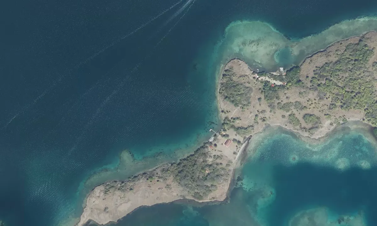 Satelite image of Îlet Long