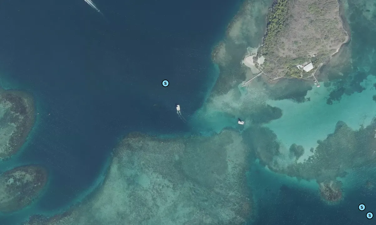 Satelite image of îlet Oscar