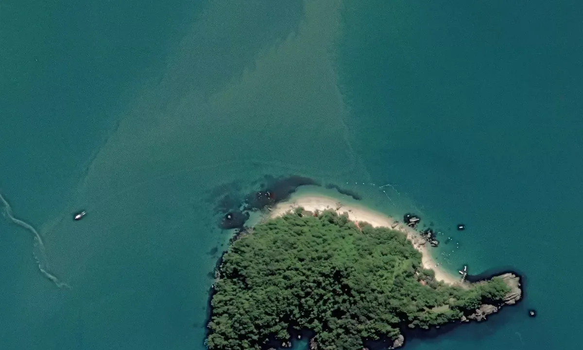 Satelite image of Ilha Pelada Grande