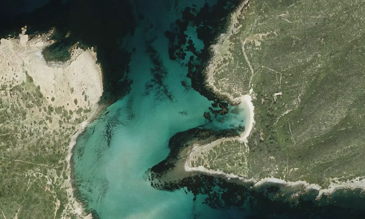 Flyfoto av Illa den Colom