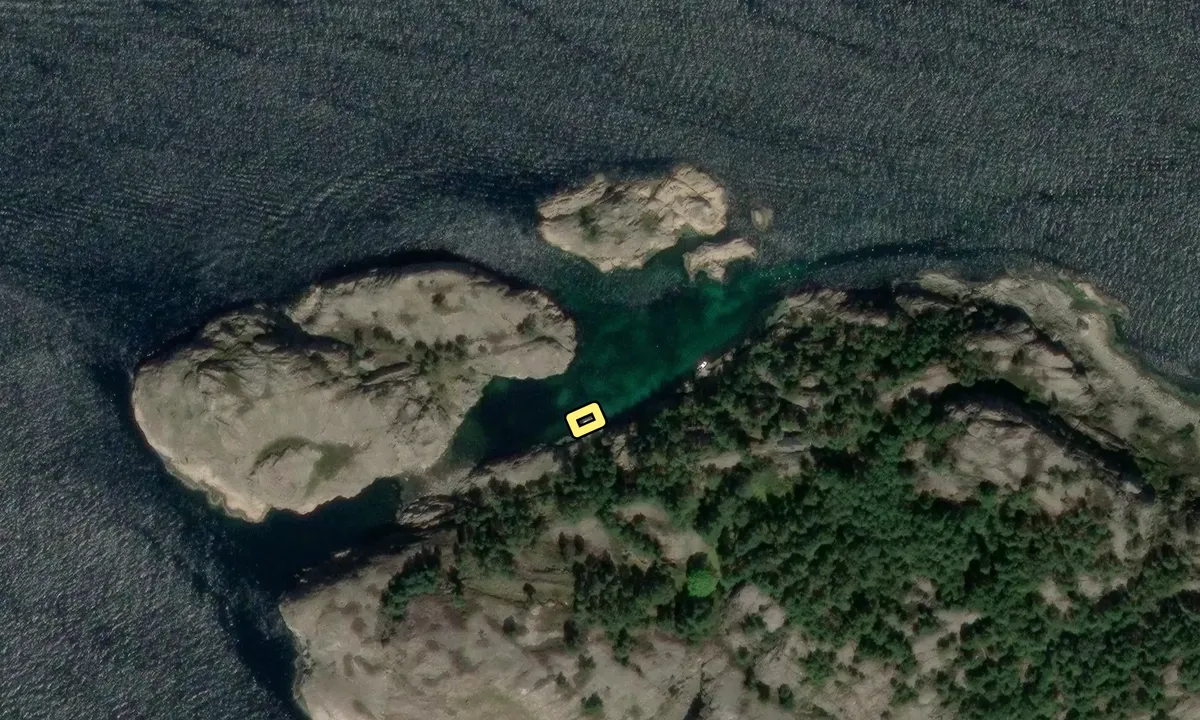 Satelite image of Indre Hellersøya