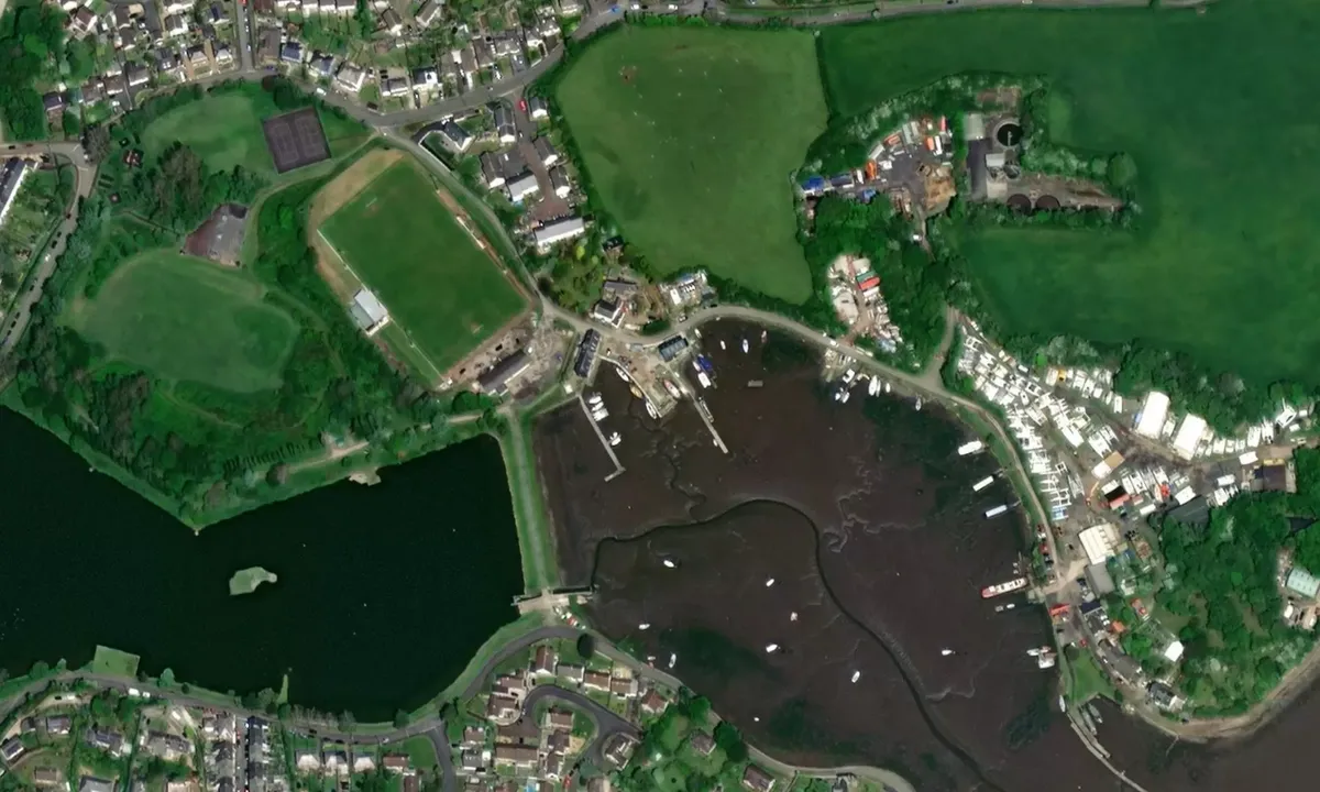 Flyfoto av Insworke Mill Quay