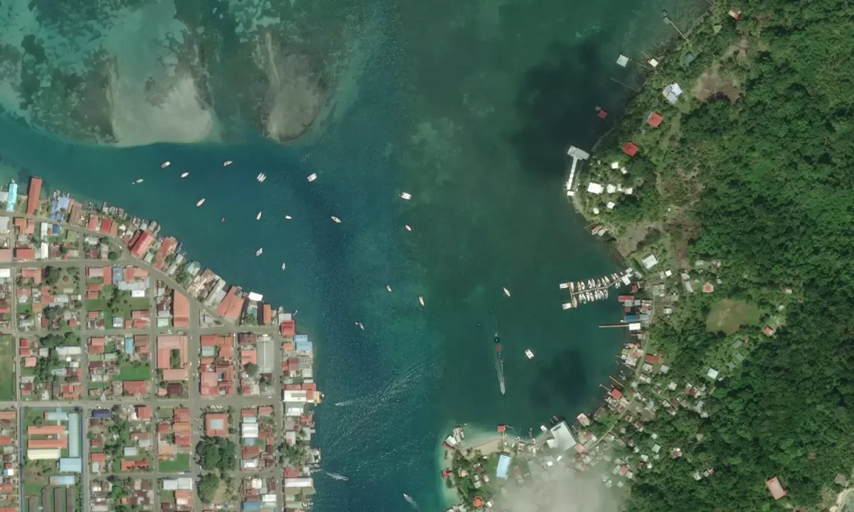 Flyfoto av Isla Carenero