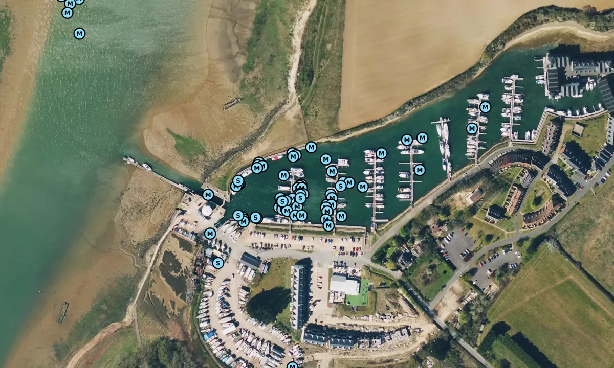 Flyfoto av Island Harbour Marina