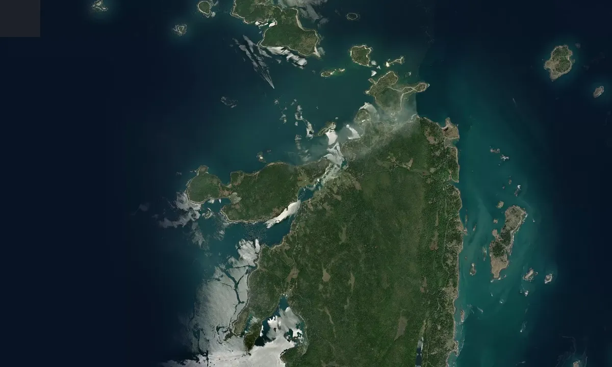 Flyfoto av Isle au Haut Thorofare