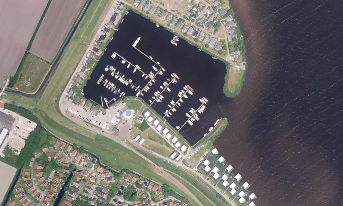 Flyfoto av Jachthaven Oostmahorn