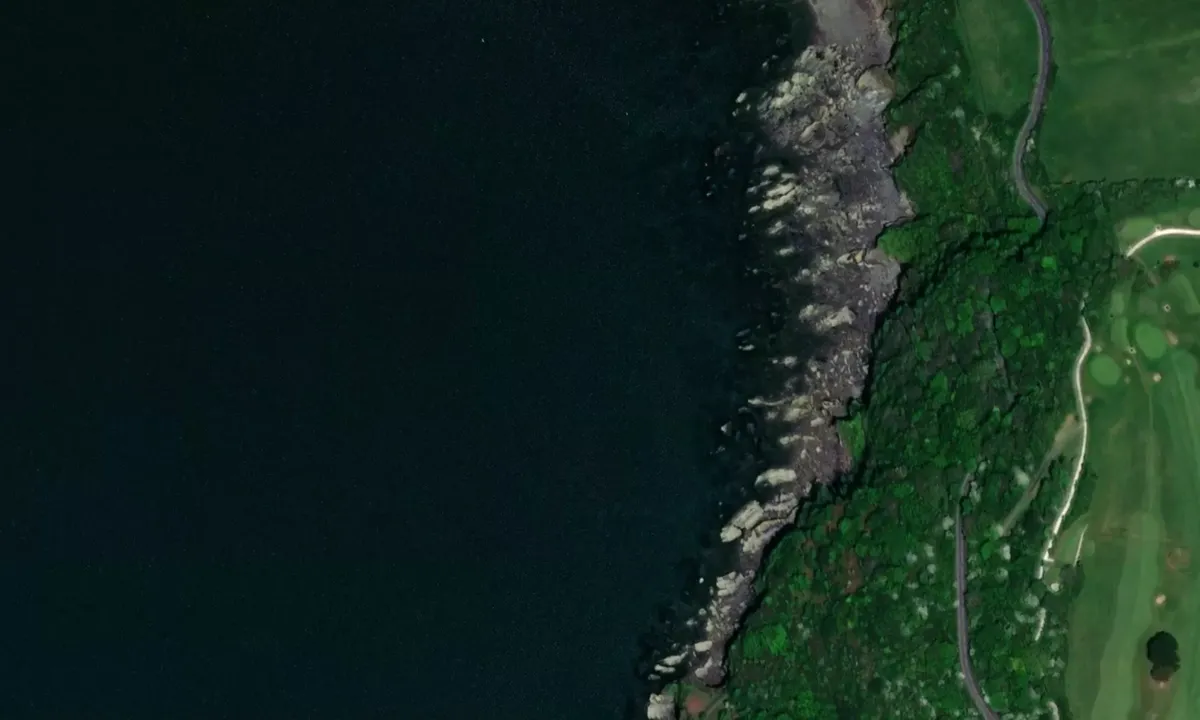 Flyfoto av Jennycliff bay