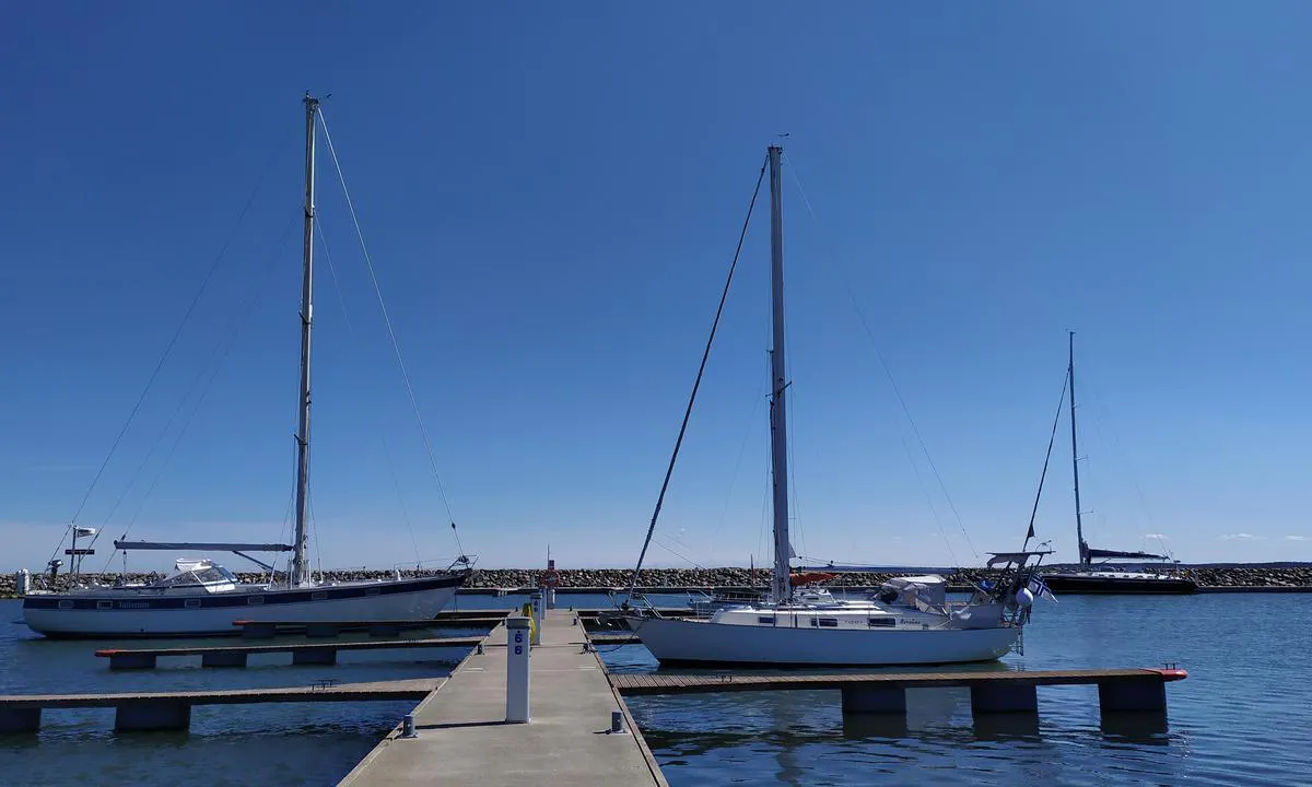 Kardla Marina: Pier view to North