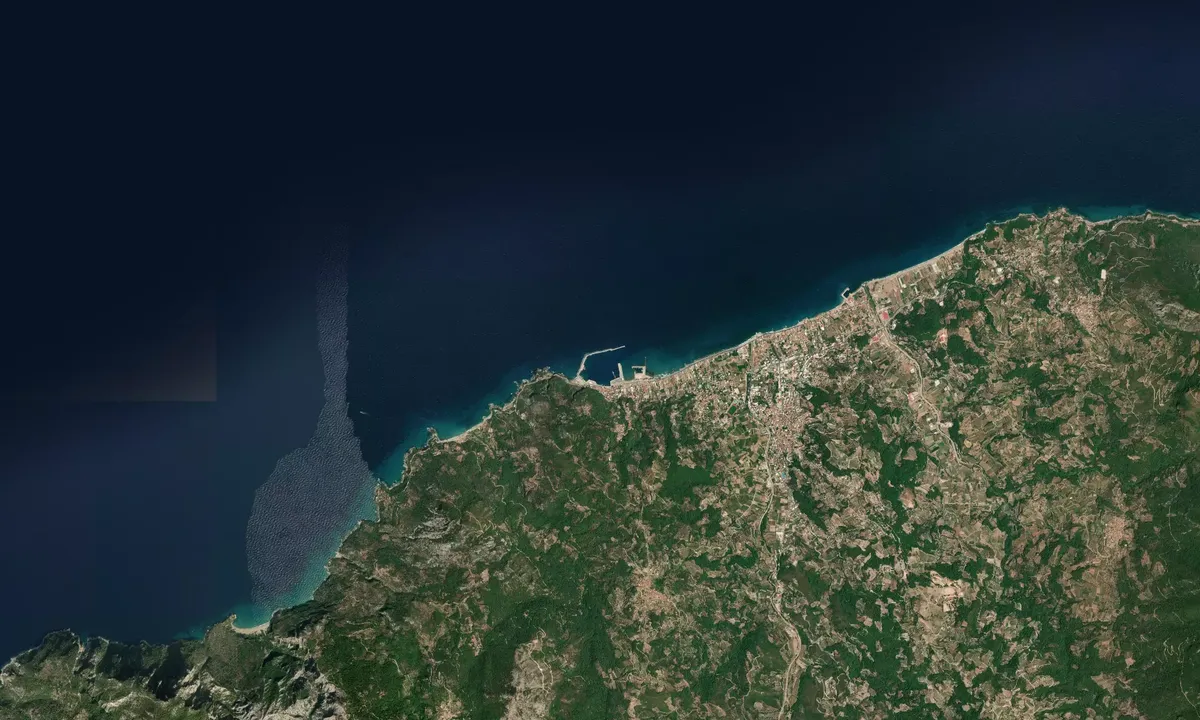 Flyfoto av Karlovasi Port