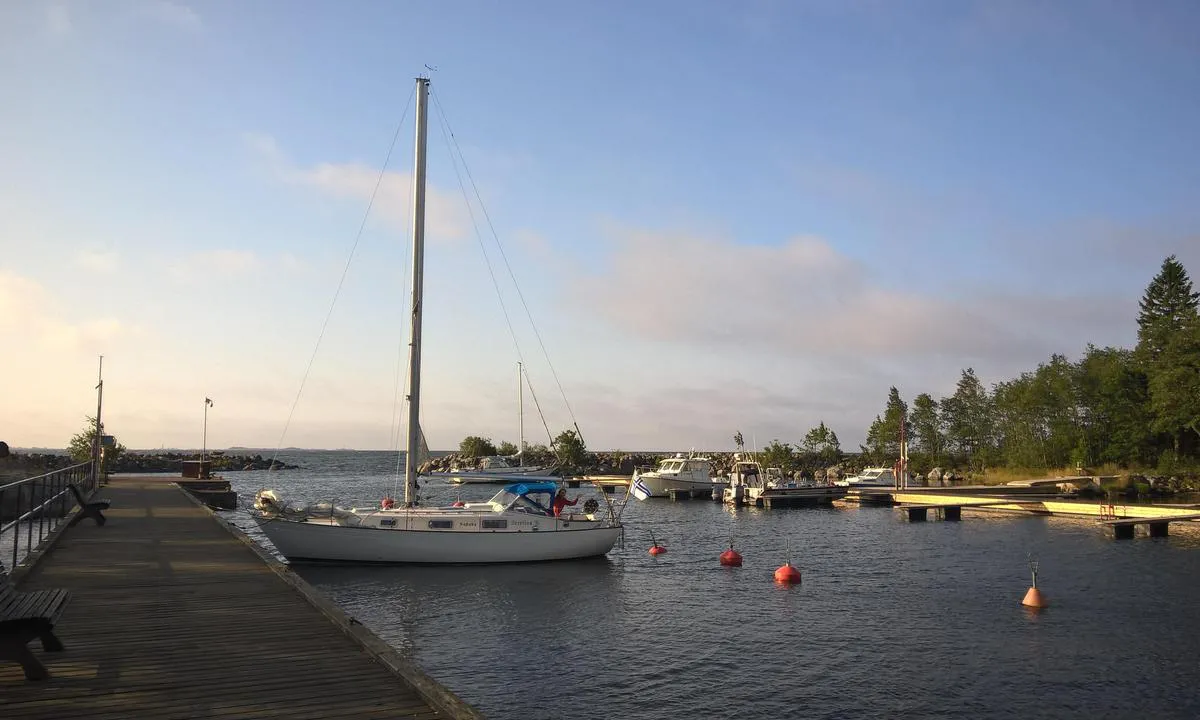 Kaunissaari - Fagerö: Marina enterance