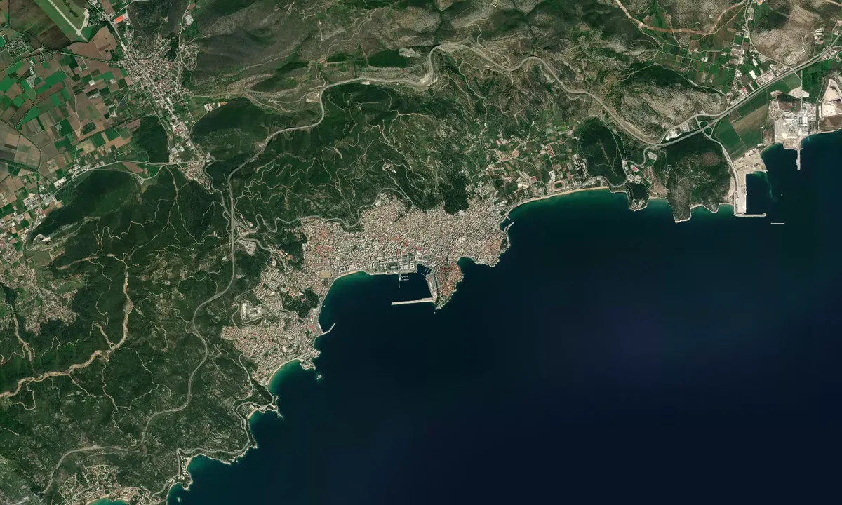 Flyfoto av Kavala Harbour