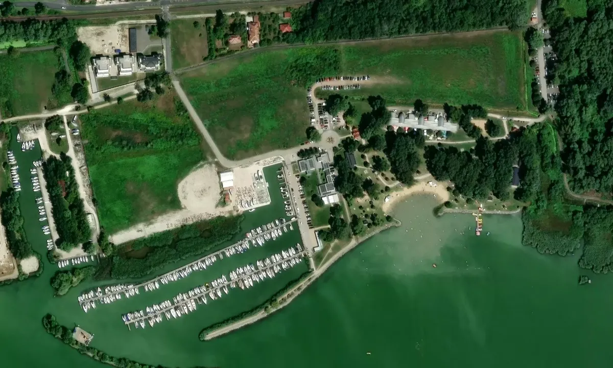 Satelite image of Keszthely Yacht Kikötő