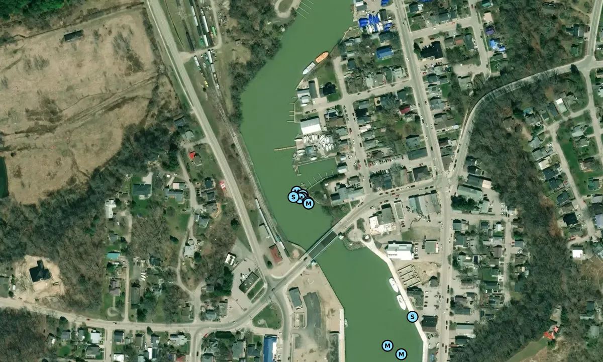 Flyfoto av Kettle Creek Marina - Port Stanley