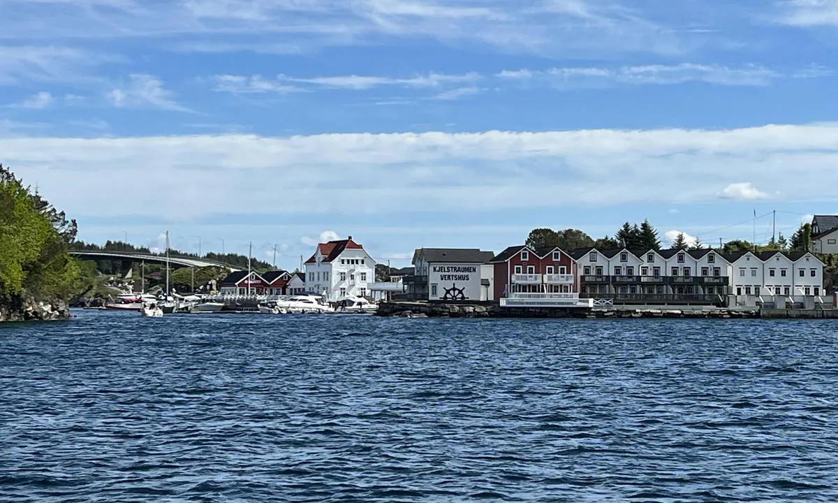 Kielstraumen Gjestebrygge sett fra nordvest