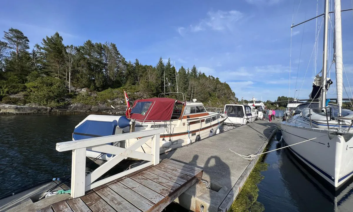 Kielstraumen: Longside gjestebrygge