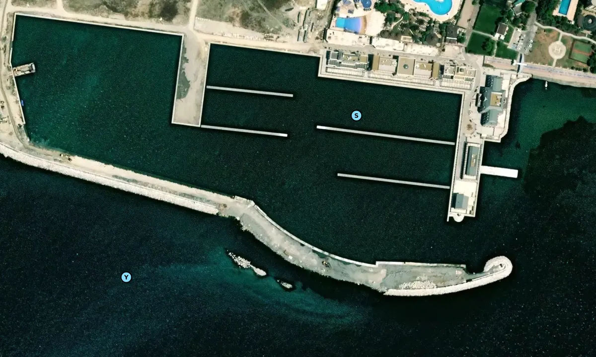Satelite image of Kıyı Marina