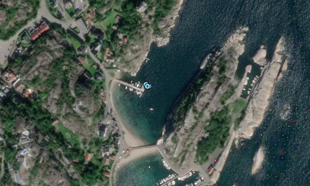 Satelite image of Kjerringvik Nord