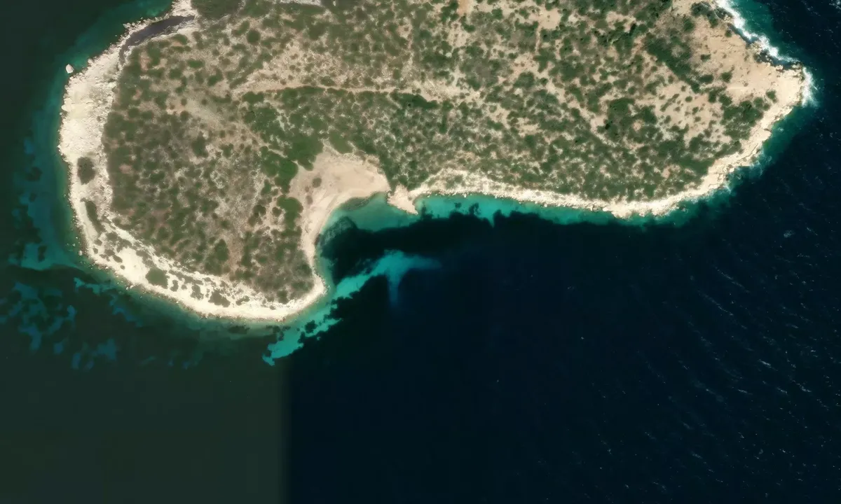 Satelite image of Kleopatra Beach