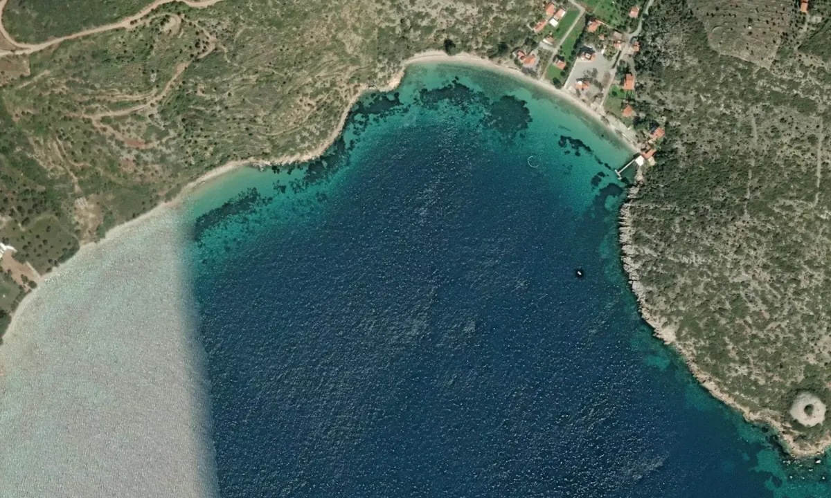 Flyfoto av Klima Bay