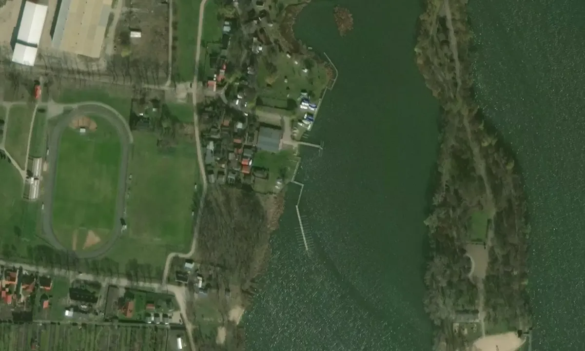 Satelite image of Klub Zeglarski Popiel Marina