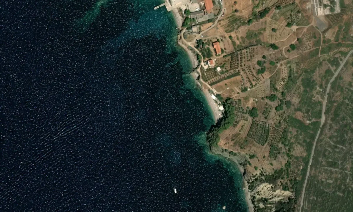 Flyfoto av Komiža South