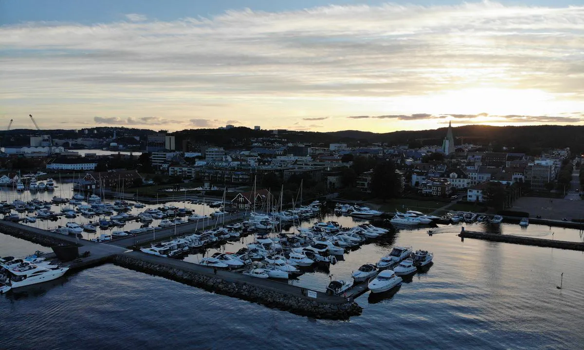 Kristiansand havn by night.