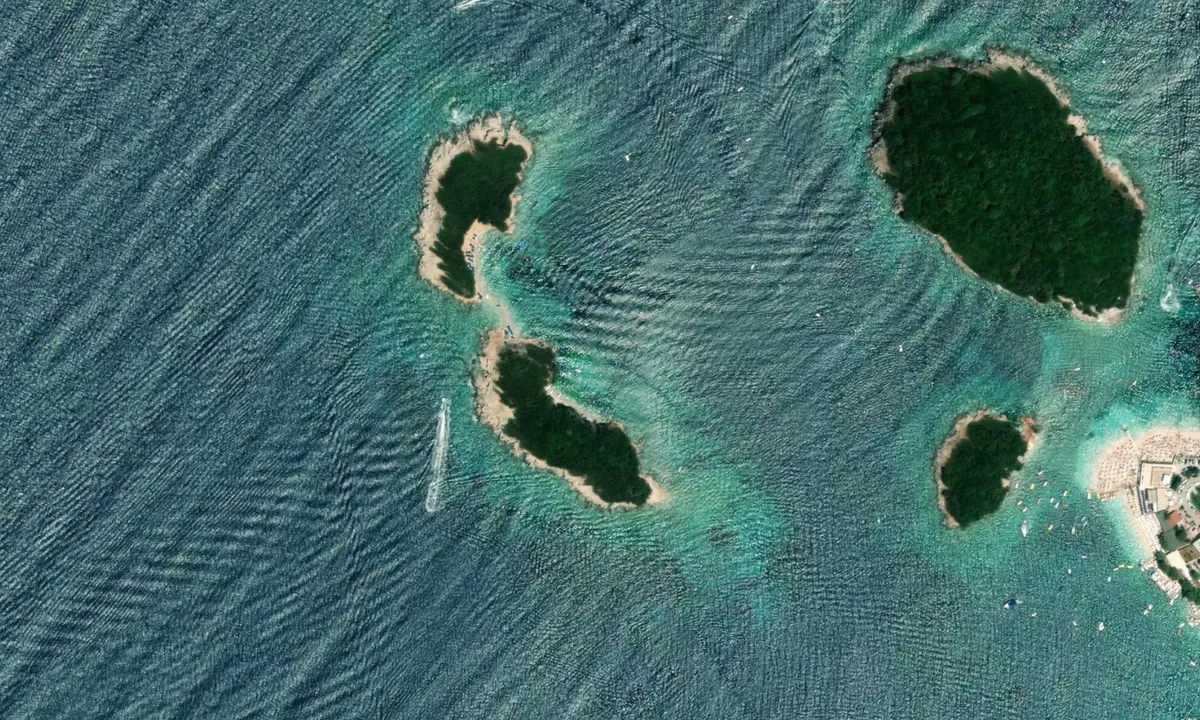 Flyfoto av Ksamil Islands