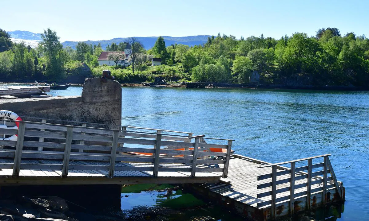 Kvamsøya: "Church" jetty used by islanders and when service at church