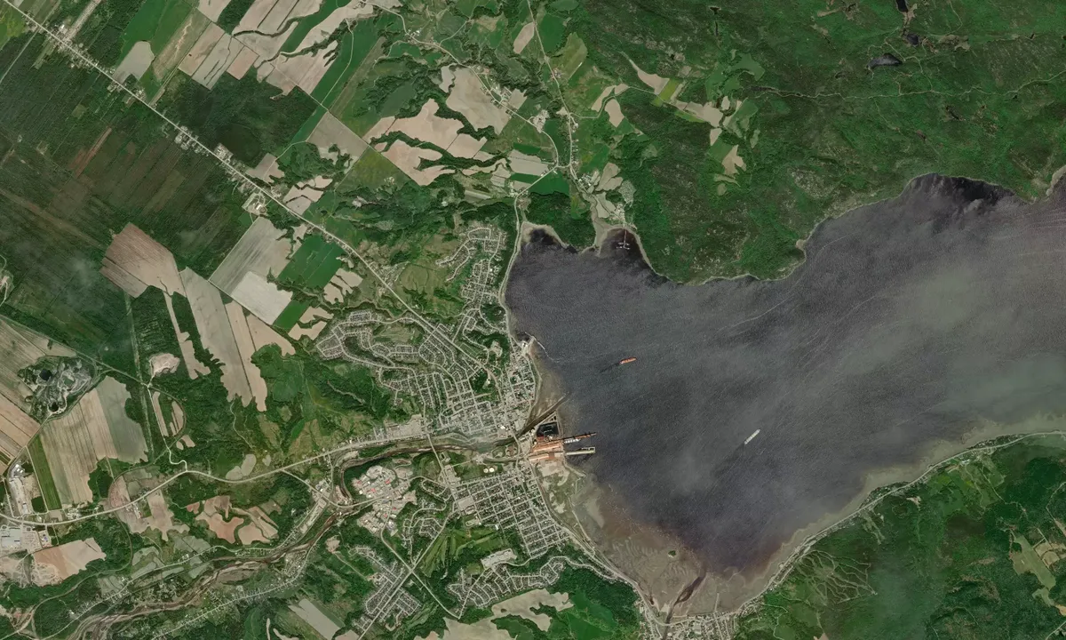 Flyfoto av La Baie City Marina