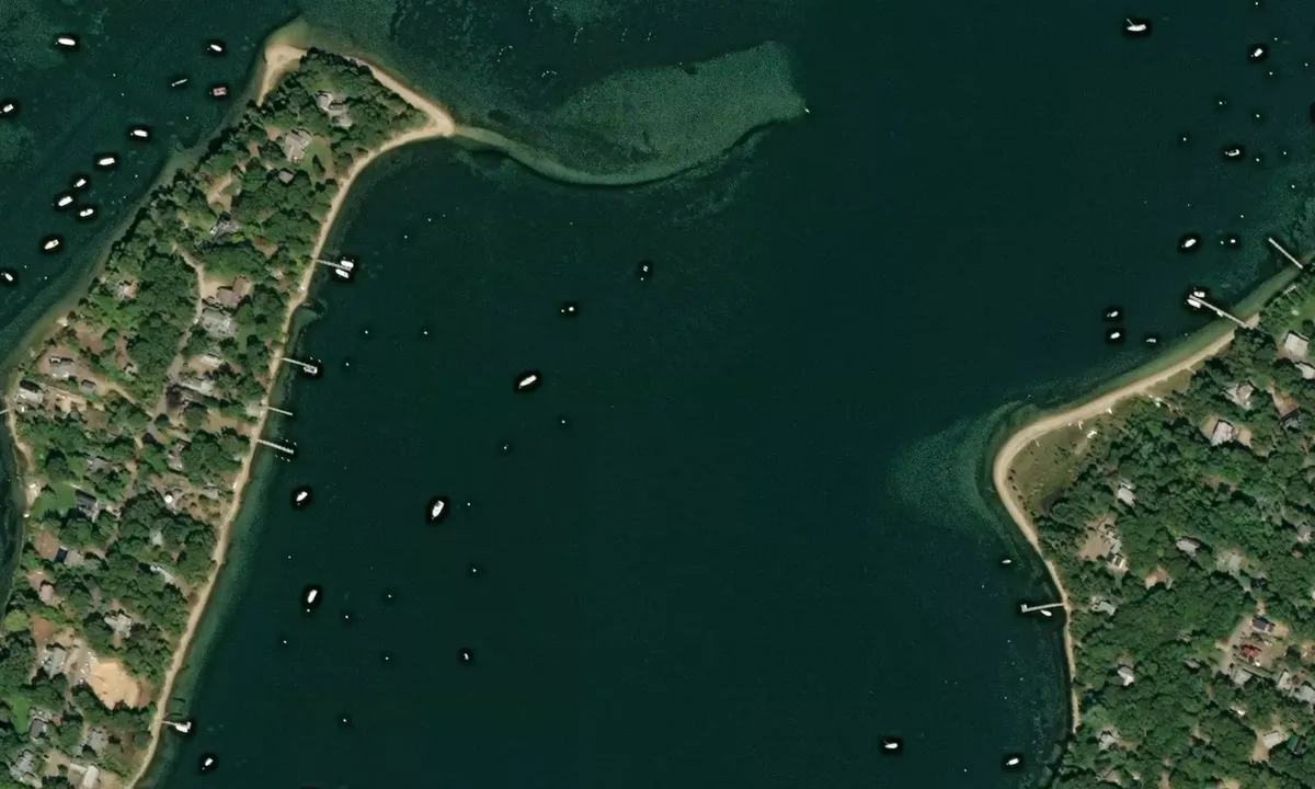 Flyfoto av Lagoon Pond - 2