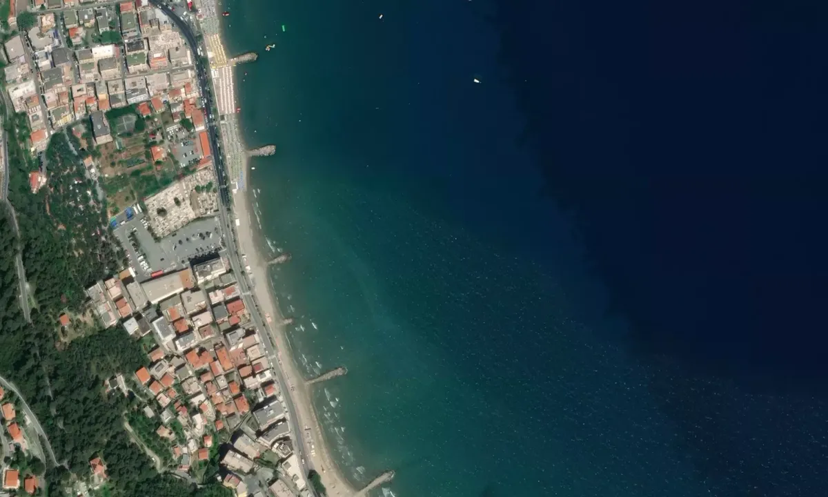 Flyfoto av Laigueglia