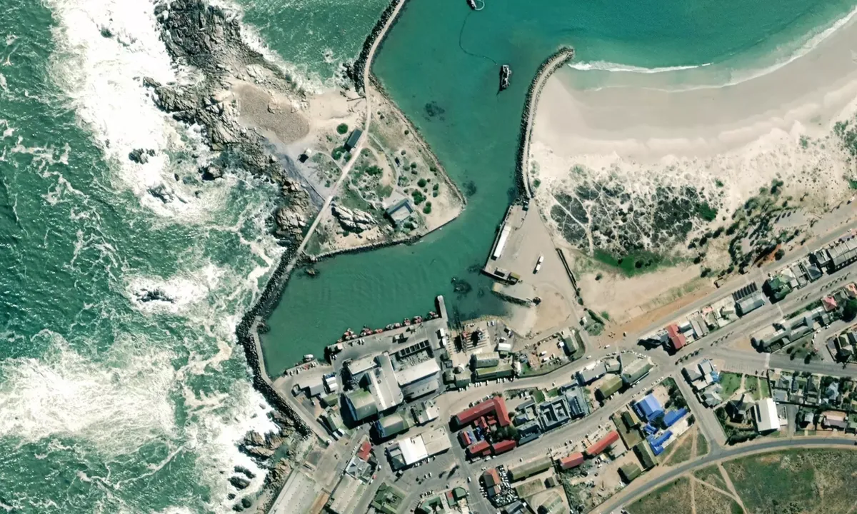 Flyfoto av Lamberts Bay