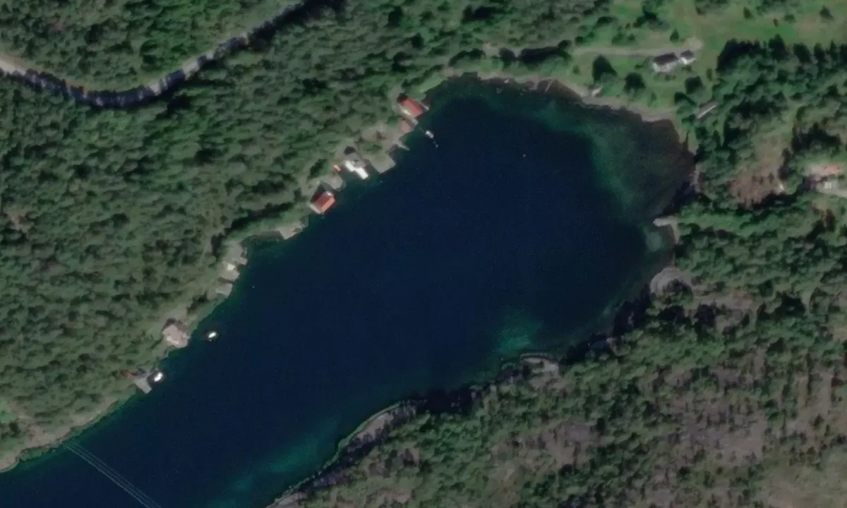 Satelite image of Landavågen