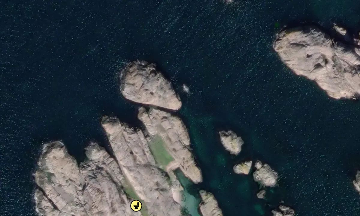 Satelite image of Långeskär North
