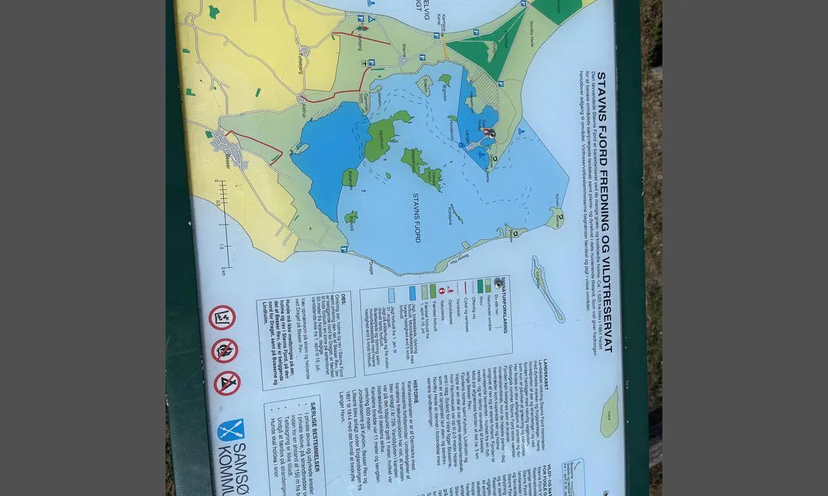 Langør Havn: {"base": "no", "no": "Vakker natur med gode turmuligheter", "se": "Vacker natur med goda turm\u00f6jligheter", "en": "Beautiful nature with good hiking opportunities", "da": "Smuk natur med gode vandremuligheder", "fr": "Belle nature avec de bonnes possibilit\u00e9s de randonn\u00e9e", "de": "Wundersch\u00f6ne Natur mit guten Wanderm\u00f6glichkeiten", "es": "Hermosa naturaleza con buenas oportunidades para excursiones", "it": "Bella natura con buone opportunit\u00e0 per le escursioni", "pt": "Natureza bonita com boas oportunidades de caminhada", "nl": "Prachtige natuur met goede wandelmogelijkheden", "pl": "Pi\u0119kna przyroda z dobrymi mo\u017cliwo\u015bciami na piesze wycieczki", "uk": "\u0427\u0443\u0434\u043e\u0432\u0430 \u043f\u0440\u0438\u0440\u043e\u0434\u0430 \u0437 \u0433\u0430\u0440\u043d\u0438\u043c\u0438 \u043c\u043e\u0436\u043b\u0438\u0432\u043e\u0441\u0442\u044f\u043c\u0438 \u0434\u043b\u044f \u043f\u0440\u043e\u0433\u0443\u043b\u044f\u043d\u043e\u043a", "ro": "Natur\u0103 frumoas\u0103 cu multe oportunit\u0103\u021bi de drume\u021bie", "tr": "G\u00fczel do\u011fa ve iyi y\u00fcr\u00fcy\u00fc\u015f olanaklar\u0131", "el": "\u038c\u03bc\u03bf\u03c1\u03c6\u03b7 \u03c6\u03cd\u03c3\u03b7 \u03bc\u03b5 \u03ba\u03b1\u03bb\u03ad\u03c2 \u03b5\u03c5\u03ba\u03b1\u03b9\u03c1\u03af\u03b5\u03c2 \u03b3\u03b9\u03b1 \u03c0\u03b5\u03b6\u03bf\u03c0\u03bf\u03c1\u03af\u03b1", "cs": "Kr\u00e1sn\u00e1 p\u0159\u00edroda s dobr\u00fdmi turistick\u00fdmi mo\u017enostmi", "hu": "Gy\u00f6ny\u00f6r\u0171 term\u00e9szet j\u00f3 t\u00far\u00e1z\u00e1si lehet\u0151s\u00e9gekkel", "fi": "Kaunis luonto ja hyv\u00e4t retkeilymahdollisuudet", "bg": "\u041a\u0440\u0430\u0441\u0438\u0432\u0430 \u043f\u0440\u0438\u0440\u043e\u0434\u0430 \u0441 \u0434\u043e\u0431\u0440\u0438 \u0432\u044a\u0437\u043c\u043e\u0436\u043d\u043e\u0441\u0442\u0438 \u0437\u0430 \u0440\u0430\u0437\u0445\u043e\u0434\u043a\u0438", "sr": "Divna priroda sa dobrim mogu\u0107nostima za \u0161etnju", "et": "Kaunis loodus, head matkarajad", "lv": "Skaista daba ar lab\u0101m p\u0101rg\u0101jienu iesp\u0113j\u0101m", "lt": "Gra\u017ei gamta su geromis \u017eygi\u0173 galimyb\u0117mis"}