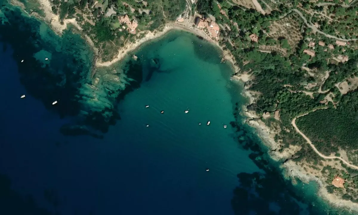 Satelite image of Le Cannelle