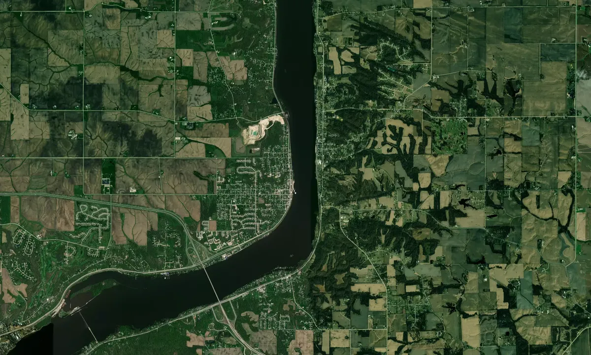 Flyfoto av Le Claire (free dock)