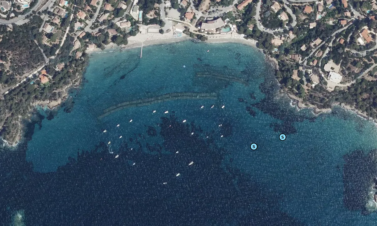 Satelite image of Le Figuier
