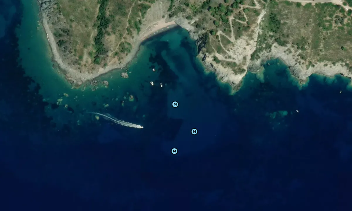 Satelite image of Le Tombe