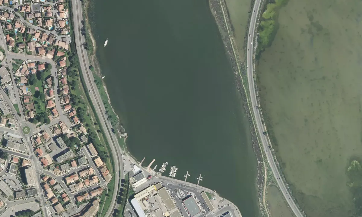 Flyfoto av Le Vidourle