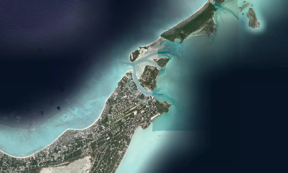 Flyfoto av Leeward Going Through Basin