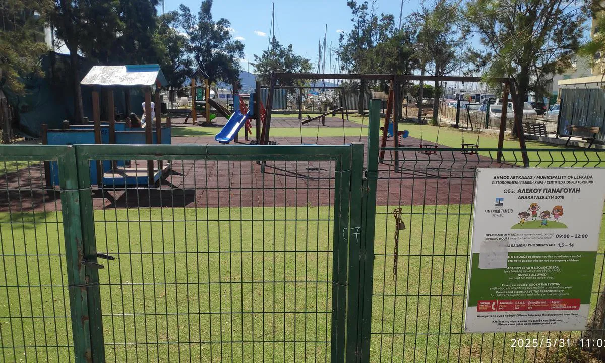Lefkada Municipal Mooring: {"base": "en", "no": "kommunal lekeplass", "se": "kommunal lekplats.", "en": "municipal playground.", "da": "kommunal legeplads.", "fr": "aire de jeux municipale.", "de": "st\u00e4dtischer Spielplatz.", "es": "parque municipal.", "it": "parco giochi municipale.", "pt": "parque infantil municipal.", "nl": "gemeentelijke speeltuin.", "pl": "miejski plac zabaw.", "uk": "\u043c\u0443\u043d\u0456\u0446\u0438\u043f\u0430\u043b\u044c\u043d\u0438\u0439 \u0434\u0438\u0442\u044f\u0447\u0438\u0439 \u043c\u0430\u0439\u0434\u0430\u043d\u0447\u0438\u043a.", "ro": "loc de joac\u0103 municipal.", "tr": "belediye oyun alan\u0131.", "el": "\u03b4\u03b7\u03bc\u03bf\u03c4\u03b9\u03ba\u03ae \u03c0\u03b1\u03b9\u03b4\u03b9\u03ba\u03ae \u03c7\u03b1\u03c1\u03ac.", "cs": "m\u011bstsk\u00e9 h\u0159i\u0161t\u011b.", "hu": "\u00f6nkorm\u00e1nyzati j\u00e1tsz\u00f3t\u00e9r.", "fi": "kunnallinen leikkipuisto.", "bg": "\u043e\u0431\u0449\u0438\u043d\u0441\u043a\u0430 \u0434\u0435\u0442\u0441\u043a\u0430 \u043f\u043b\u043e\u0449\u0430\u0434\u043a\u0430.", "sr": "op\u0161tinsko igrali\u0161te.", "et": "munitsipaalne m\u00e4nguv\u00e4ljak.", "lv": "pa\u0161vald\u012bbas rota\u013cu laukums.", "lt": "savivaldyb\u0117s \u017eaidim\u0173 aik\u0161tel\u0117."}