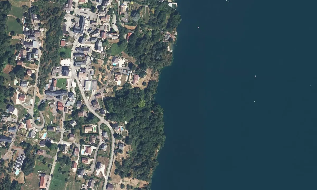Satelite image of Les Bégets