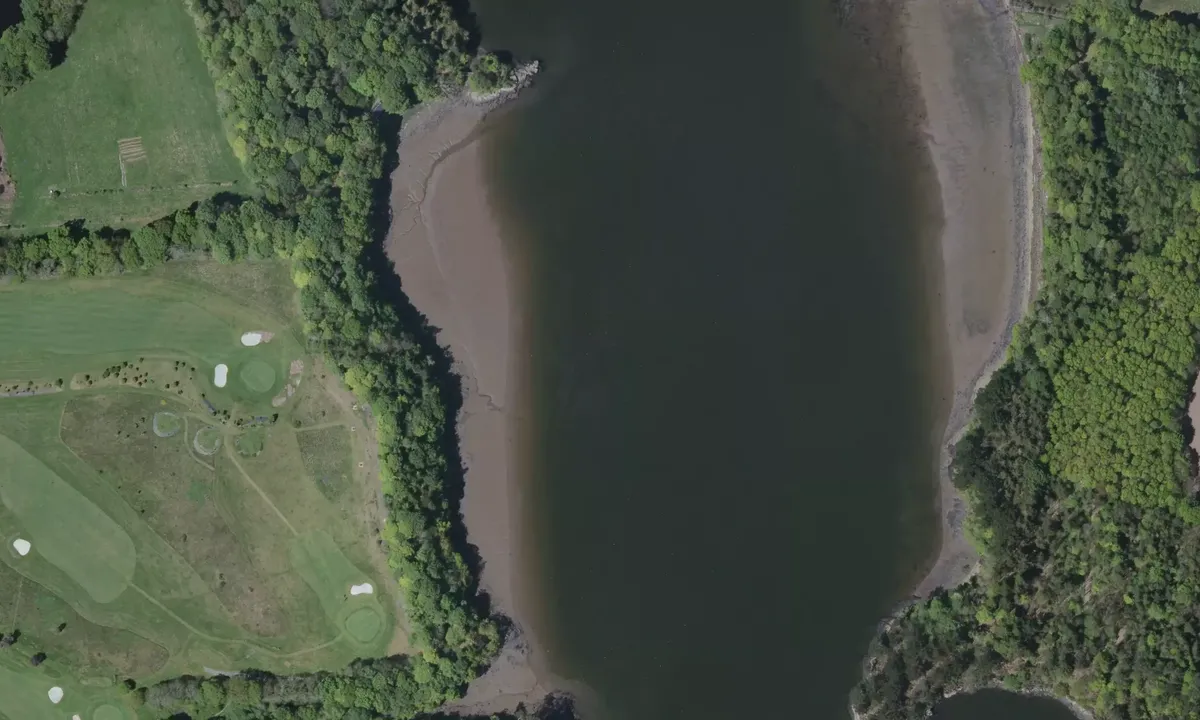 Satelite image of Les Trois Tourtes