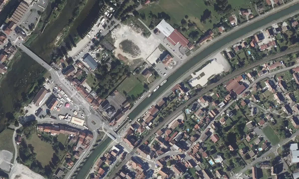 Satelite image of L'Isle-sur-le-Doubs