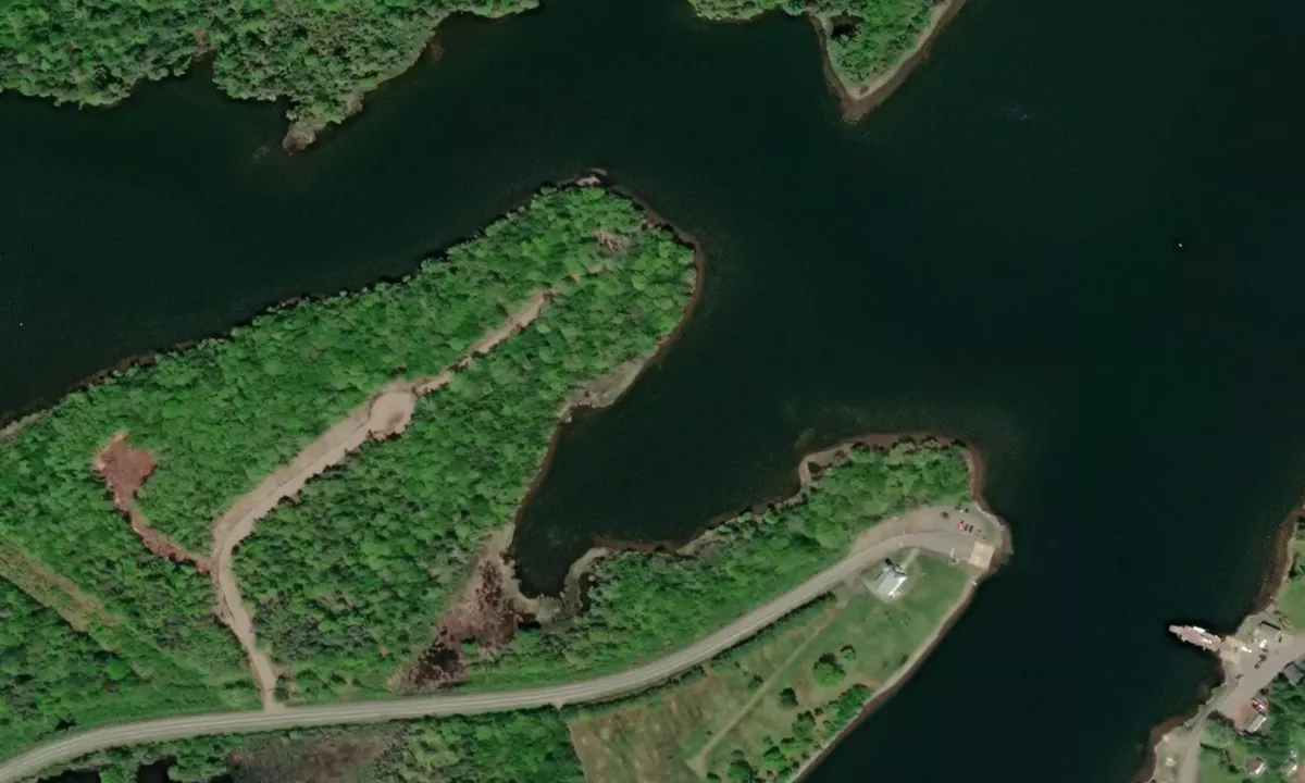 Flyfoto av Little Narrows