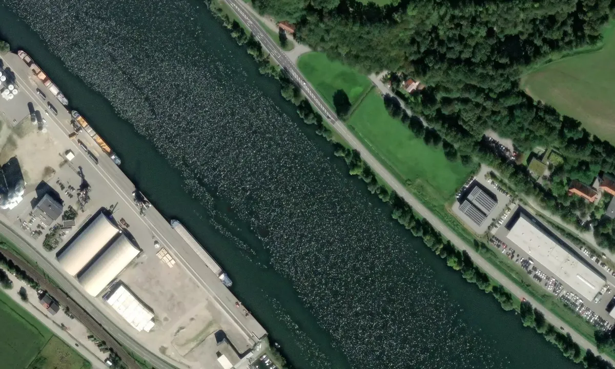 Satelite image of Loch 11m