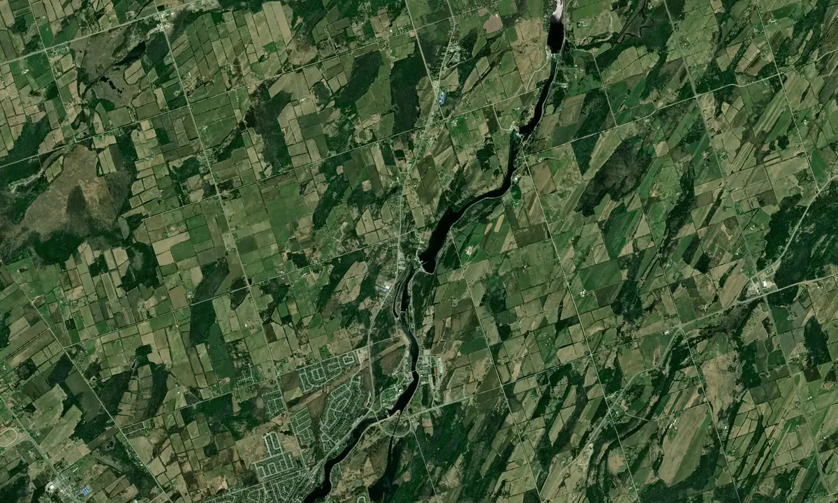 Flyfoto av Lock 23, Otonabee, Parks Canada
