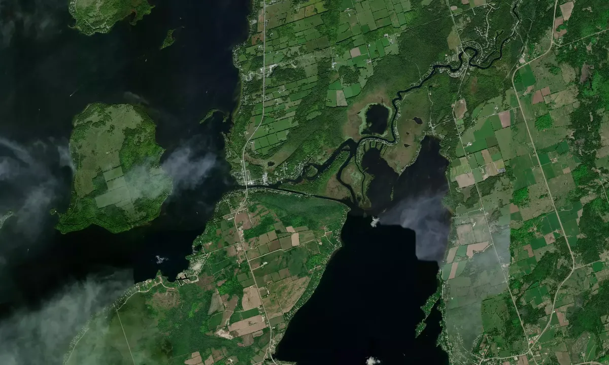 Flyfoto av Lock 35 Parks Canada