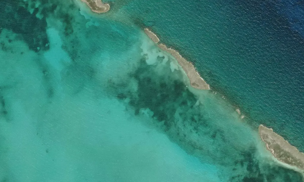Satelite image of Long Cay